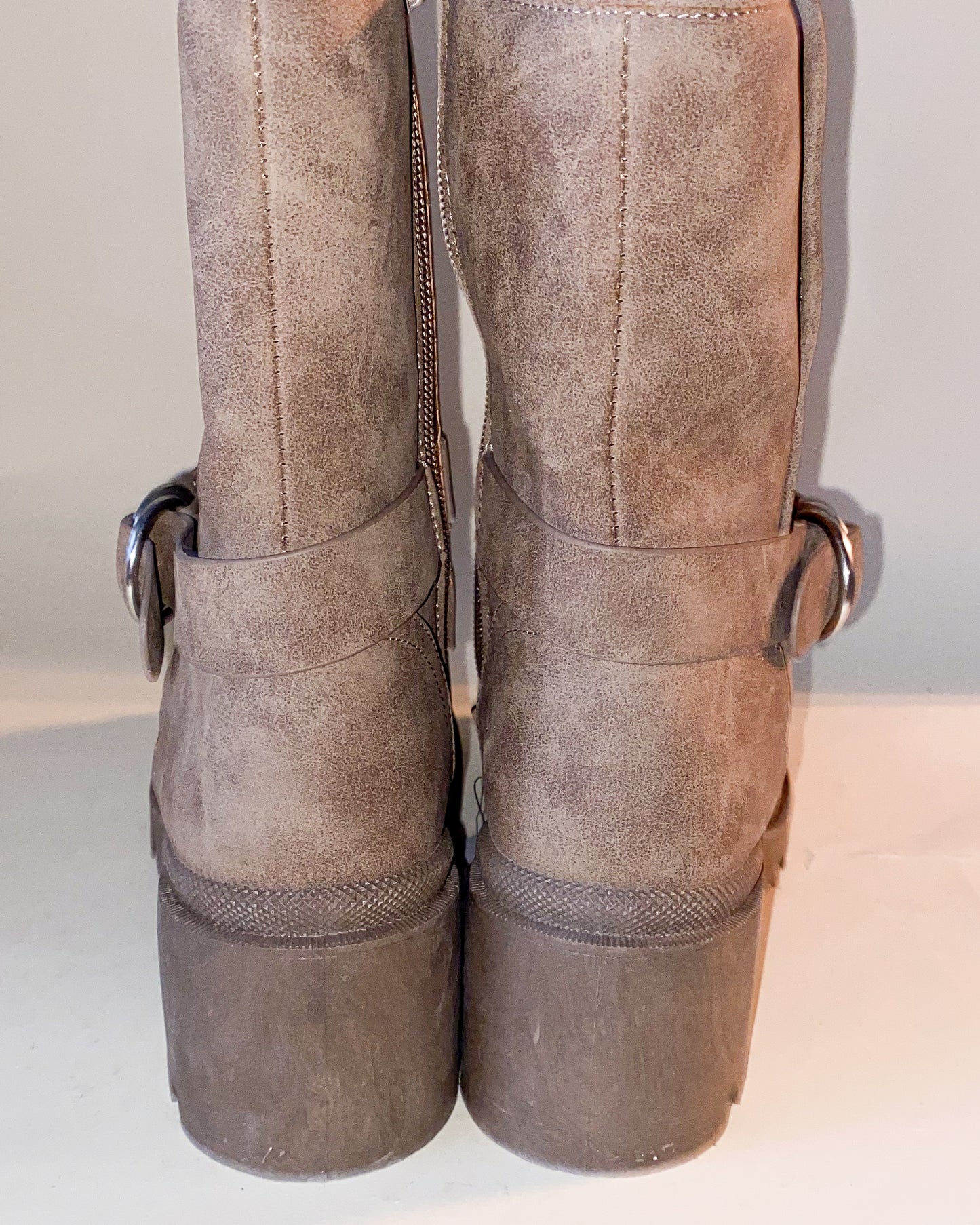 Fleece Lined Work-Style Boots in Tan