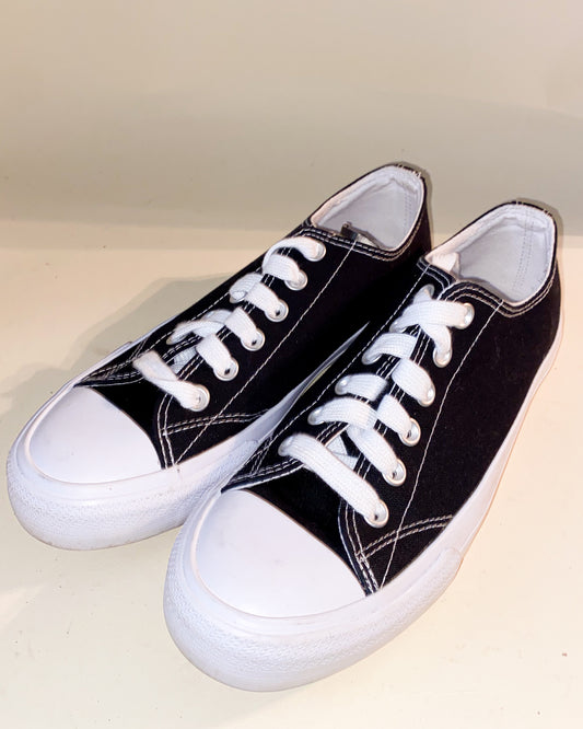 Black and White NOBO Sneakers