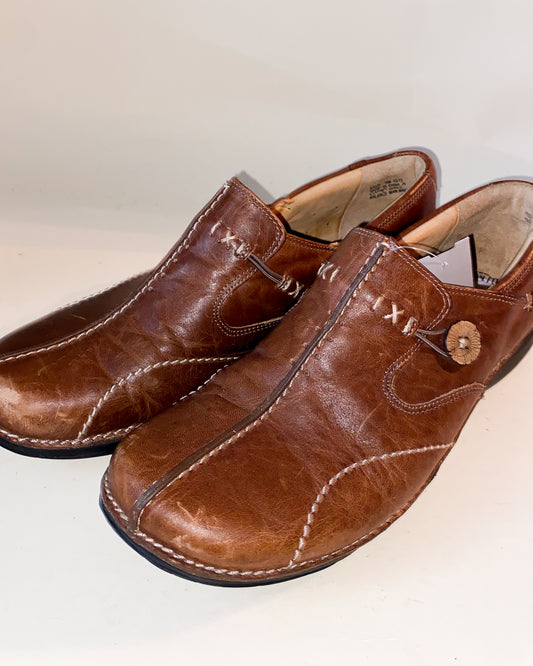 Brown Button Clogs