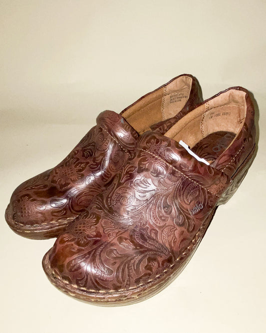 Italian Baroque Patterned Faux Leather Clogs