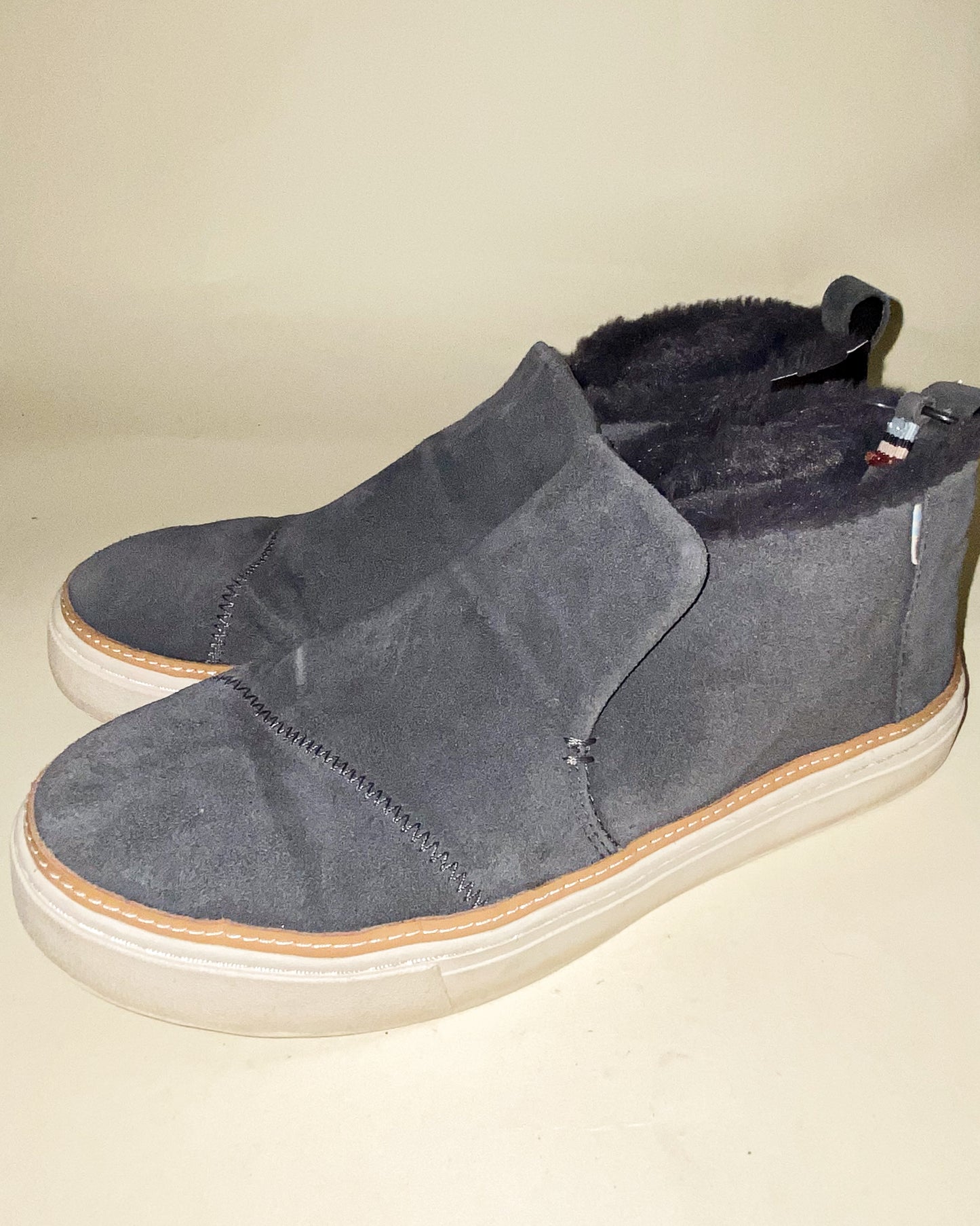 Toms Black Flat Faux Fur-Lined Ankle Boots