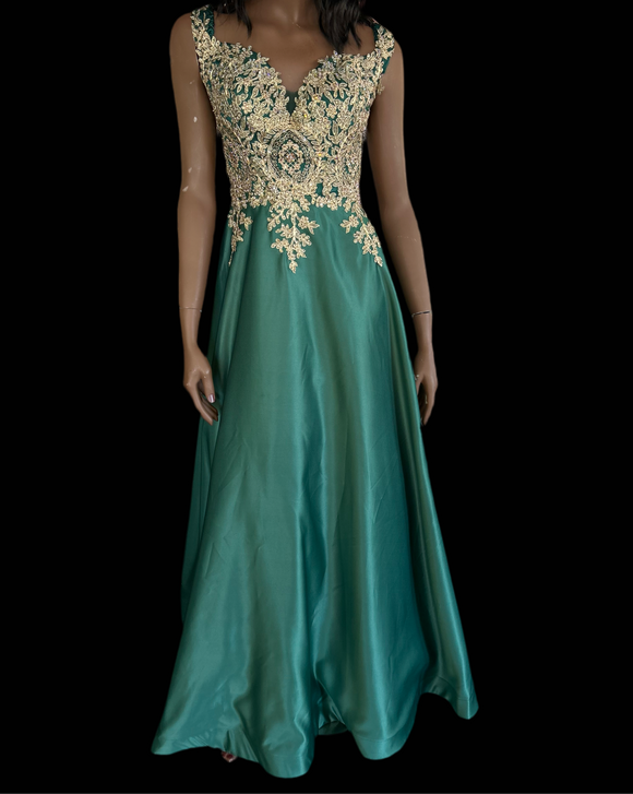 Fiesta Fashion Size Medium Emerald & Gold Formal Young Forever Consignment Fiesta Fashion Size Medium Emerald & Gold Formal Young Forever Consignment