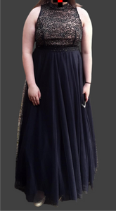 Size 16 | Black Formal Gown